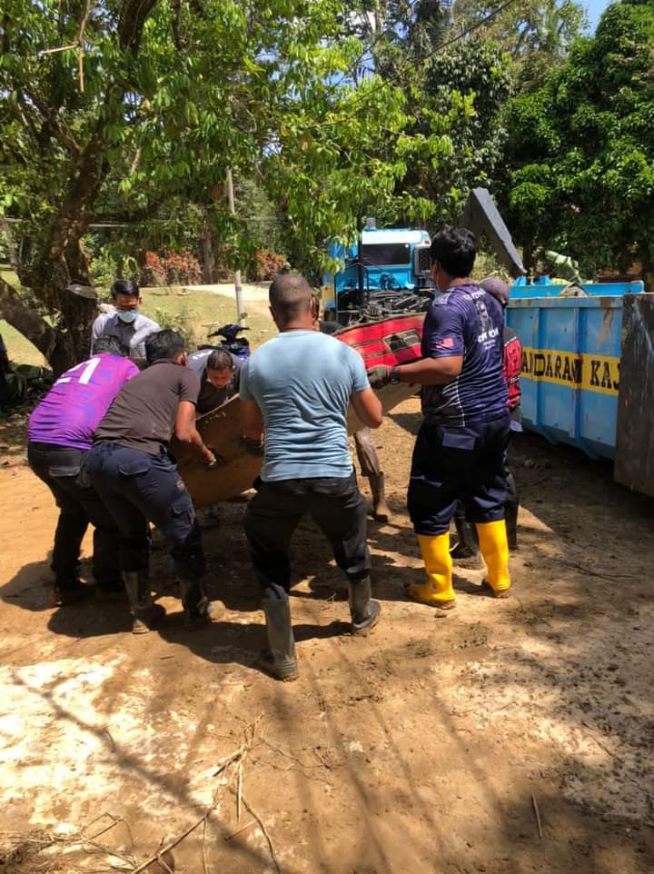 大都会/加影市议会发10令吉的门牌税优惠券给首万名电子系统缴交一年门牌税的业主