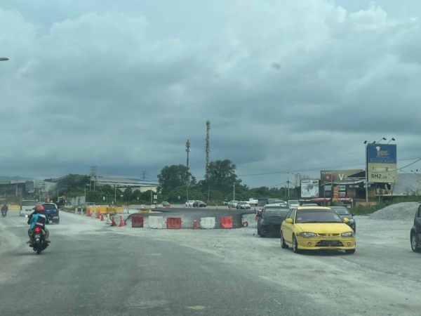 大都会/封面主文/耗资5087万BOP天桥通车/11图