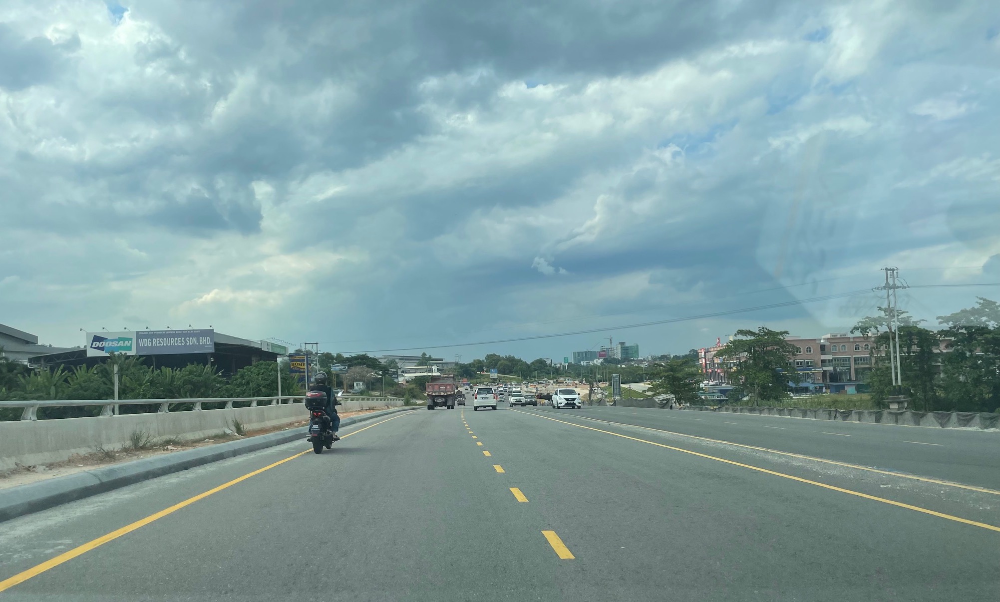 大都会/封面主文/耗资5087万BOP天桥通车/11图