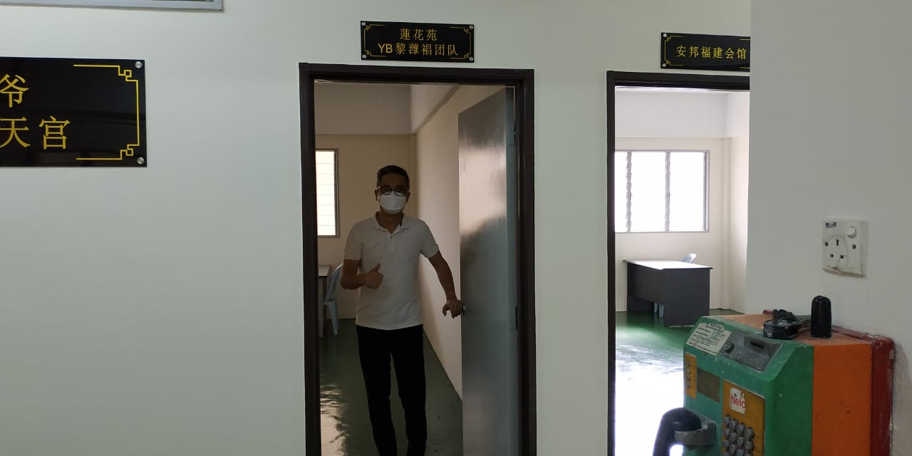 大都会/封面副文/安新华小特殊儿童班即将开课，苦于没桌椅设备