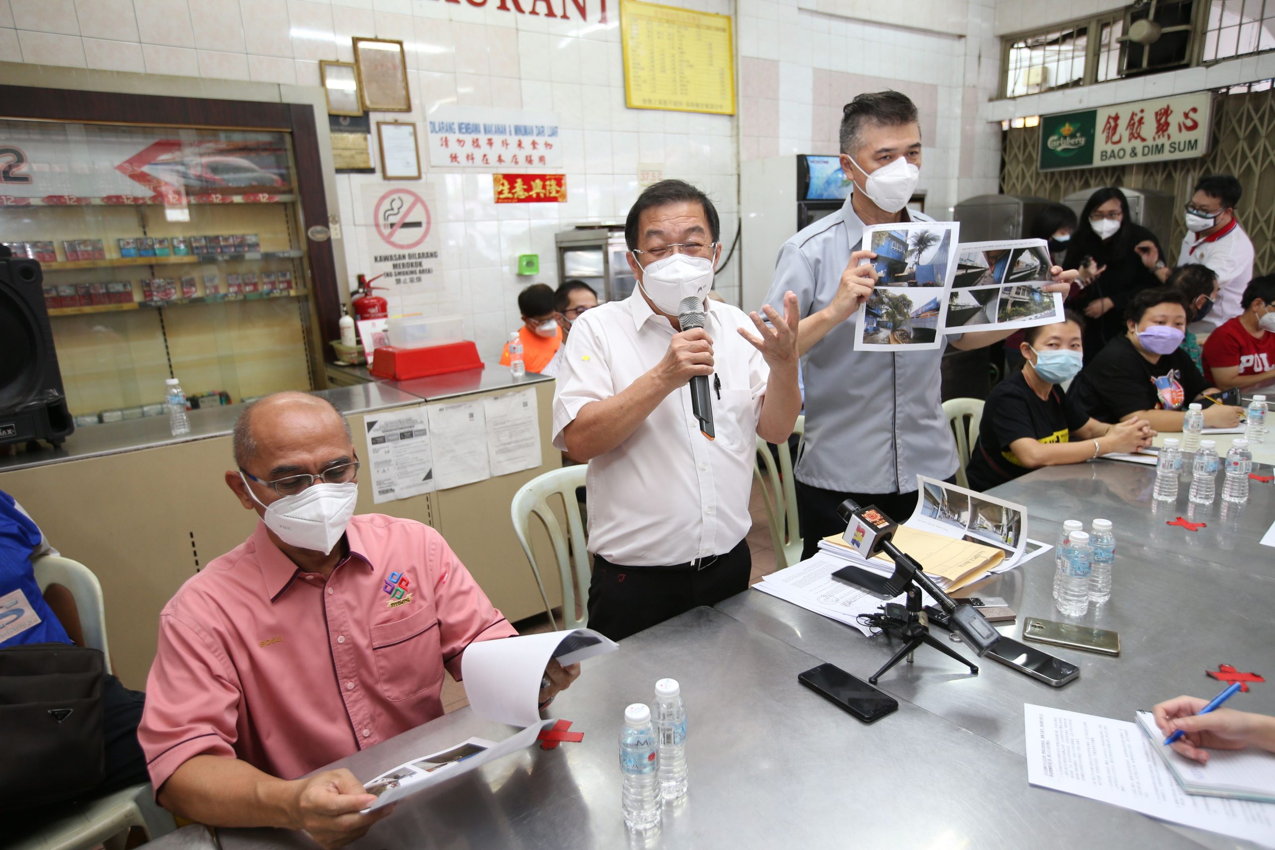 大都会封面/陈国伟及佑路商民抗议行动/9图