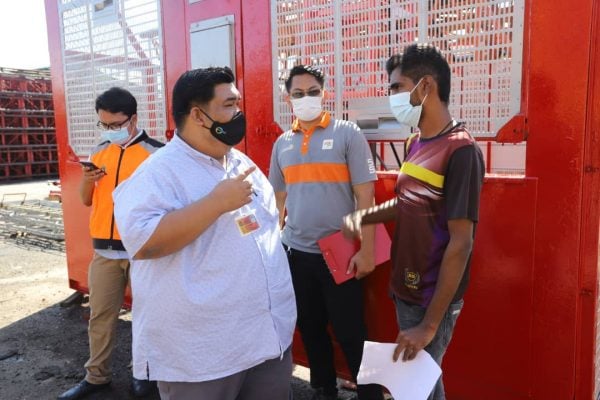 大都会:非法维修和租借机械,工厂遭查封14天/4图