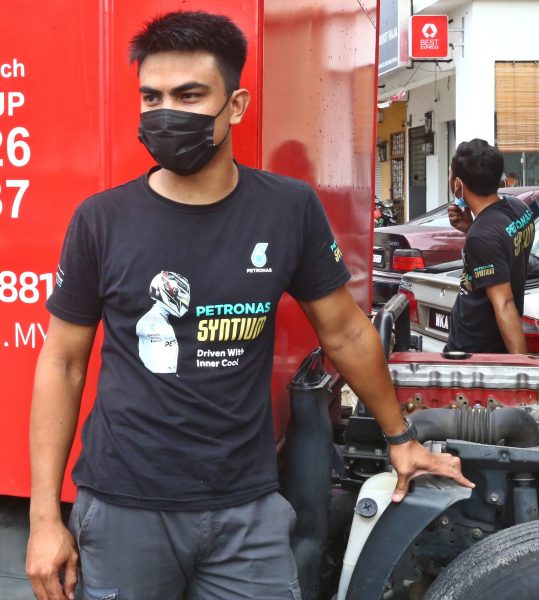 大都会/ME03头/走访武吉拉惹修车厂