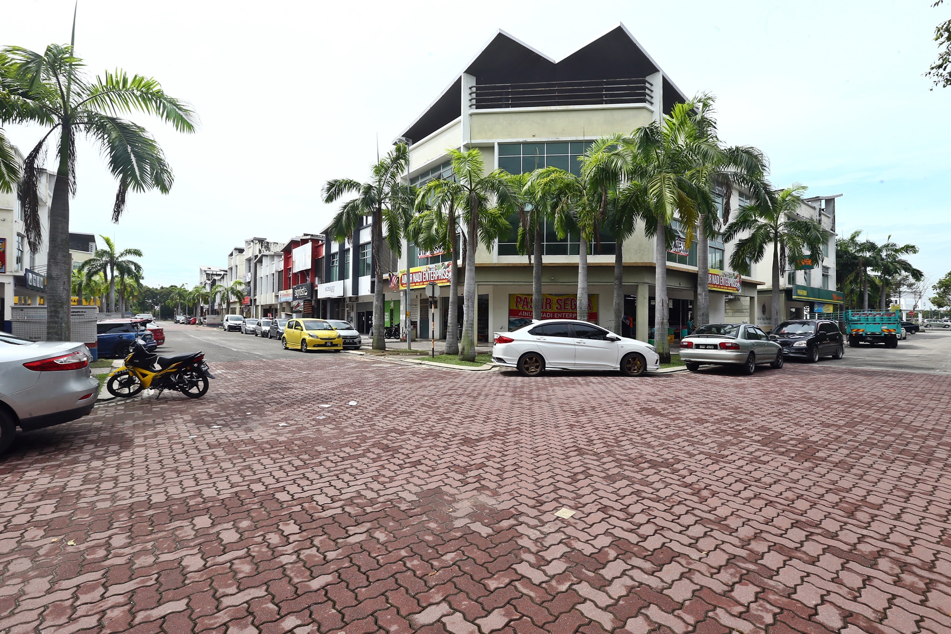 大都会/ME03头/走访武吉拉惹修车厂