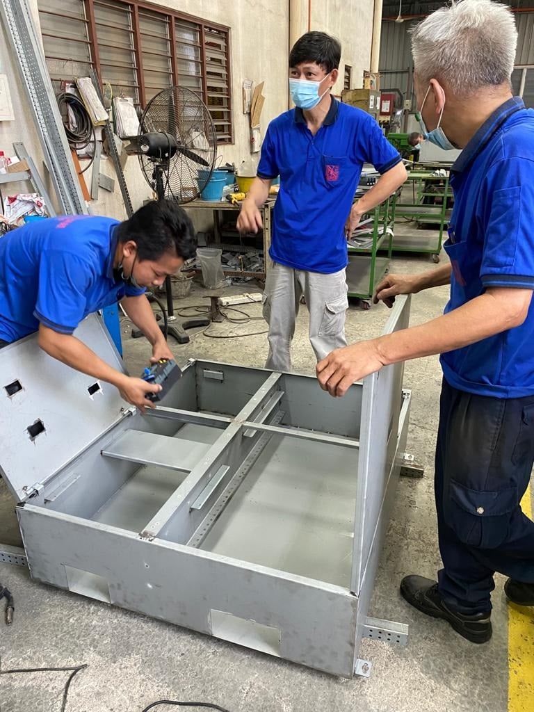 大霹雳时事焦点/业者分阶承包检讨价格求存 电线塑管铁板涨30至50%