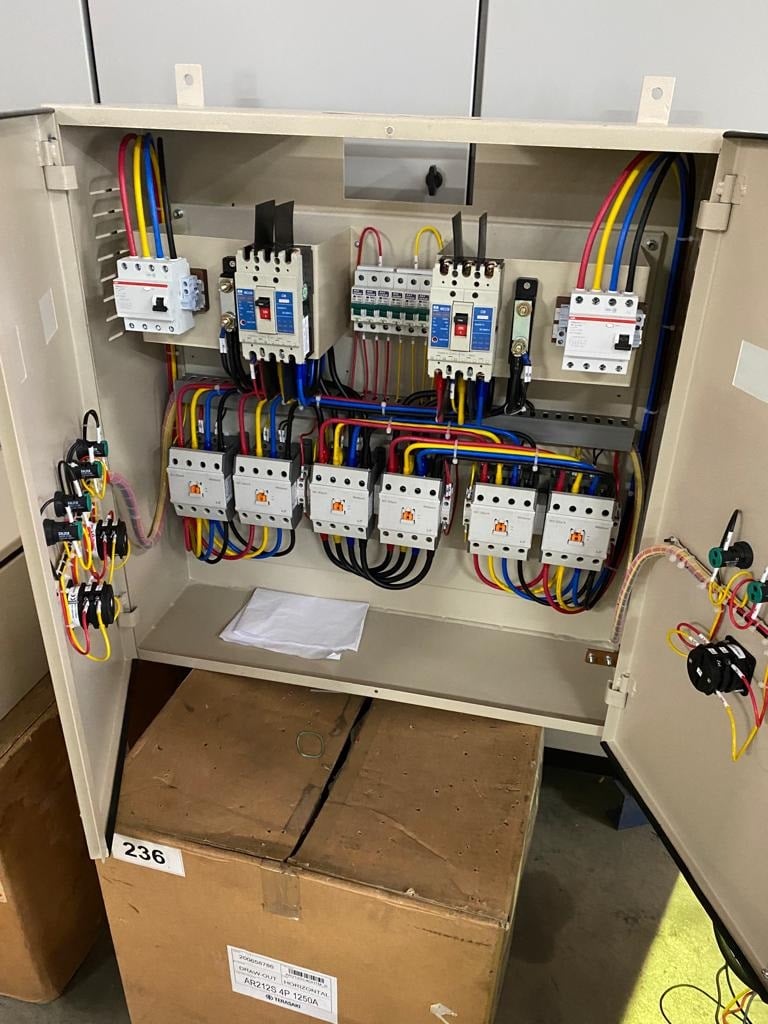 大霹雳时事焦点/业者分阶承包检讨价格求存 电线塑管铁板涨30至50%