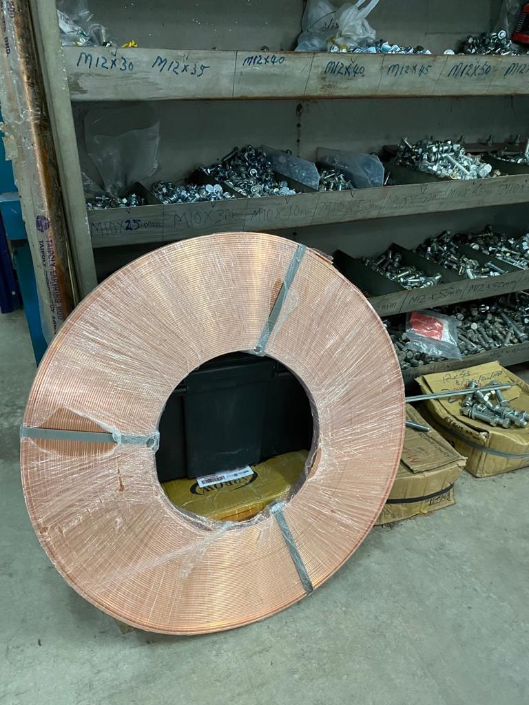 大霹雳时事焦点/业者分阶承包检讨价格求存 电线塑管铁板涨30至50%