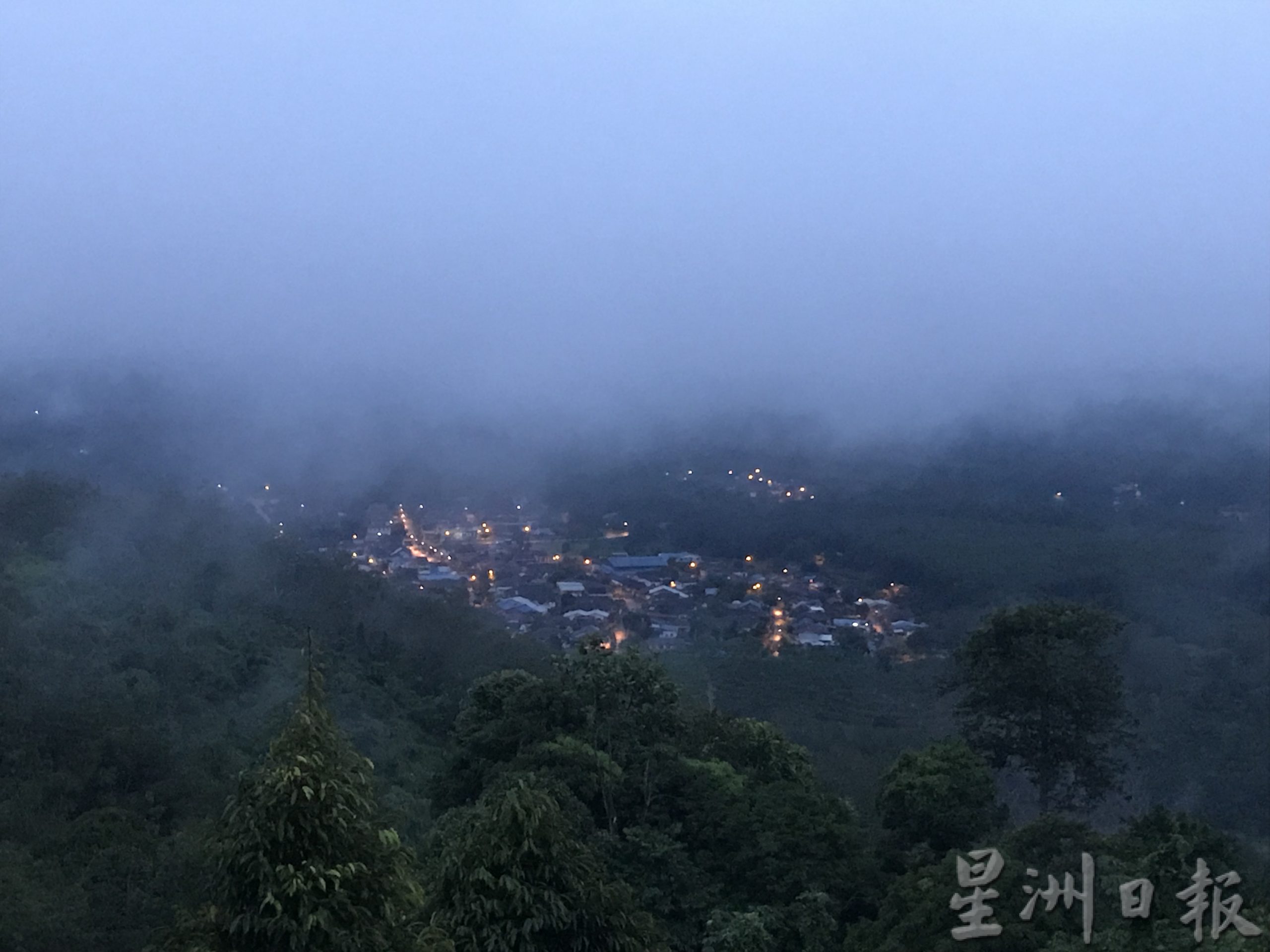 大霹雳时事焦点/云海飘飘美若仙境 利民加地及新寿活山受追捧