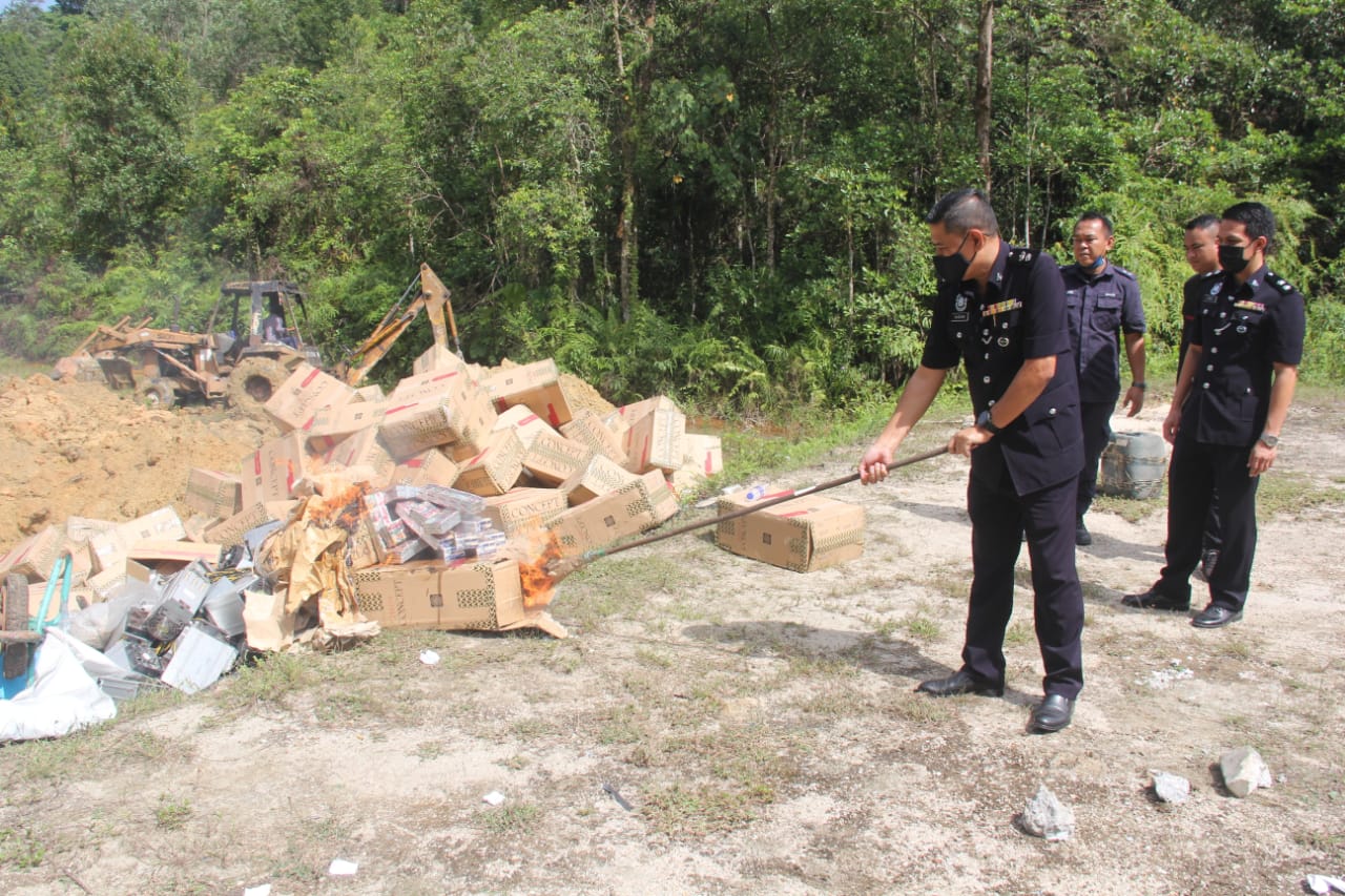 大霹雳时事焦点/打巴警方一把火 销毁150万令吉证物