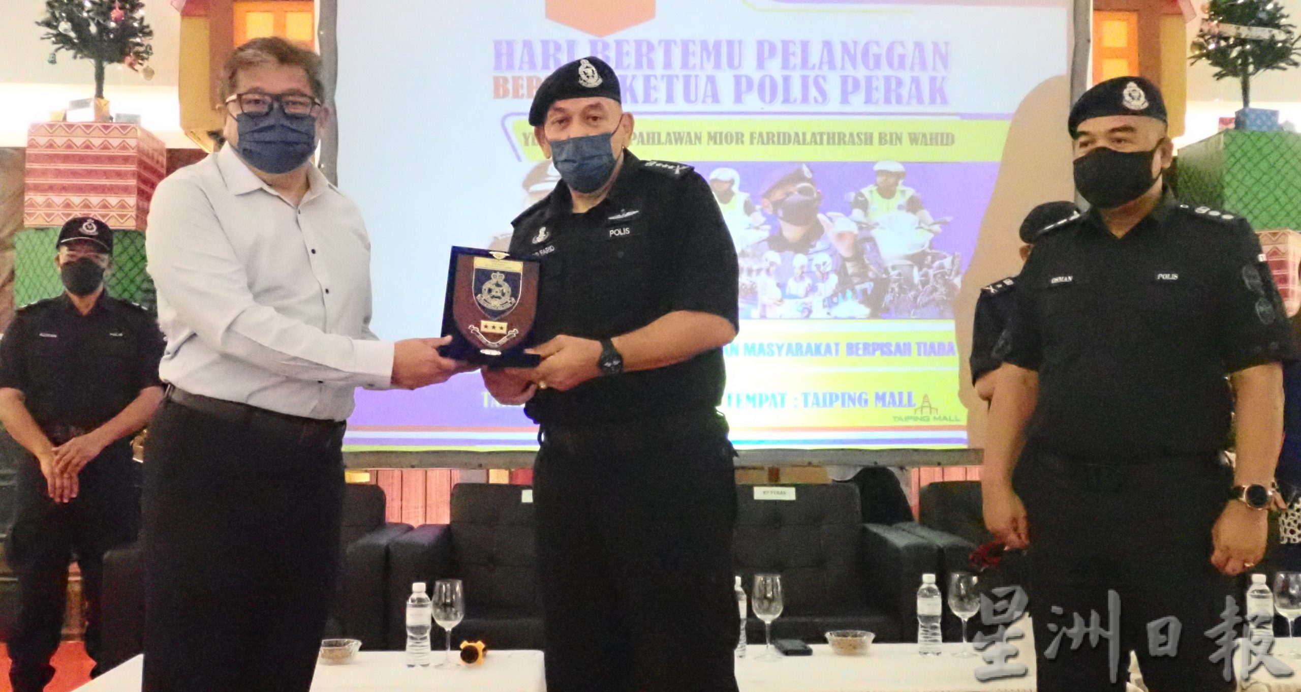 大霹雳时事焦点/霹总警长:已指示各警区 对付网上赌博不手软