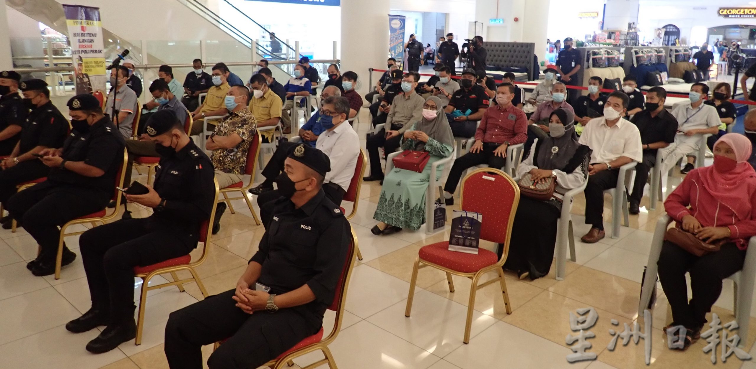 大霹雳时事焦点/霹总警长:已指示各警区 对付网上赌博不手软