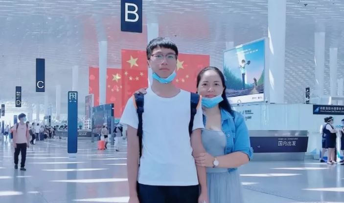 天下事 电影《亲爱的》原型案大团圆结局   被拐童认出人贩助破案