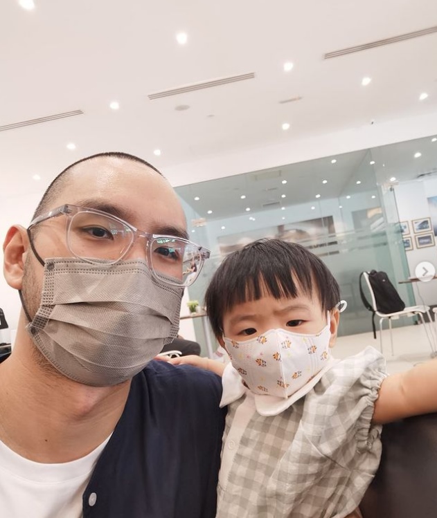 女儿送托管手脚现瘀青 吕锐心痛轰不罢休