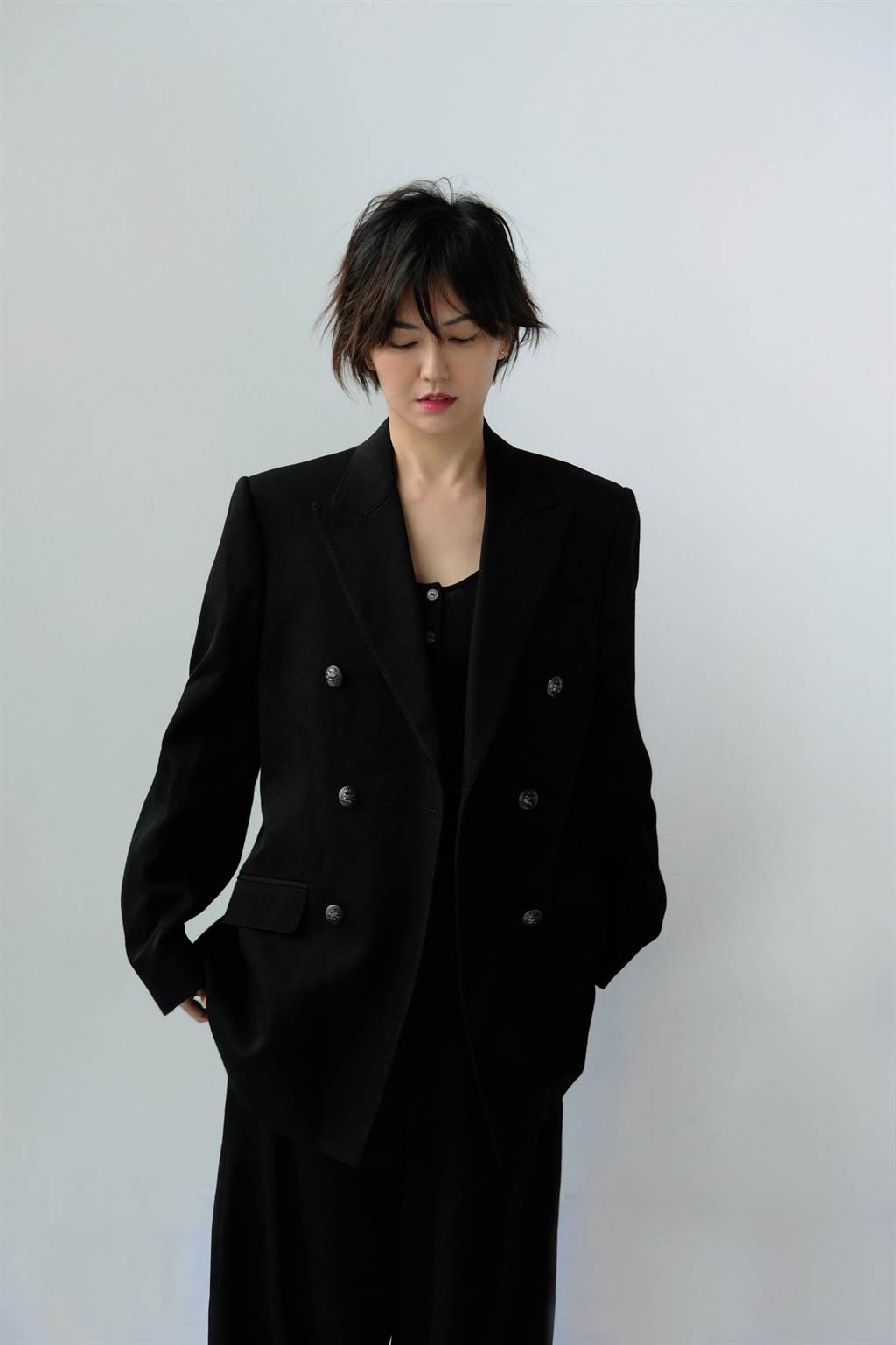 孙燕姿新歌纪录疫情　绝美冻龄样让网惊艳