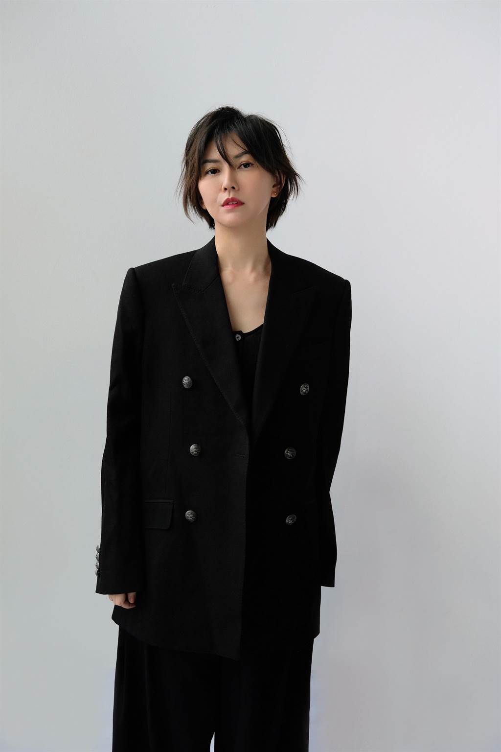 孙燕姿新歌纪录疫情　绝美冻龄样让网惊艳