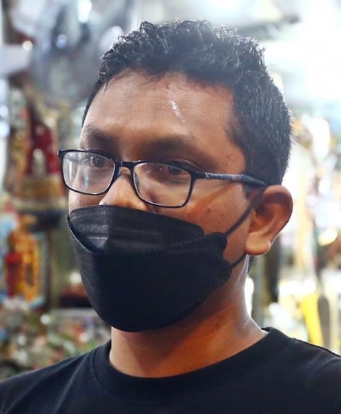 封面-大都会／中央艺术坊的人潮／12图