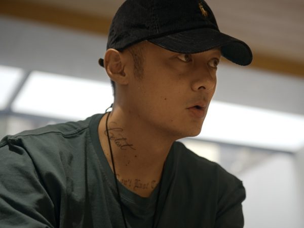 将挚爱刺上身 余文乐曝光背后故事落泪