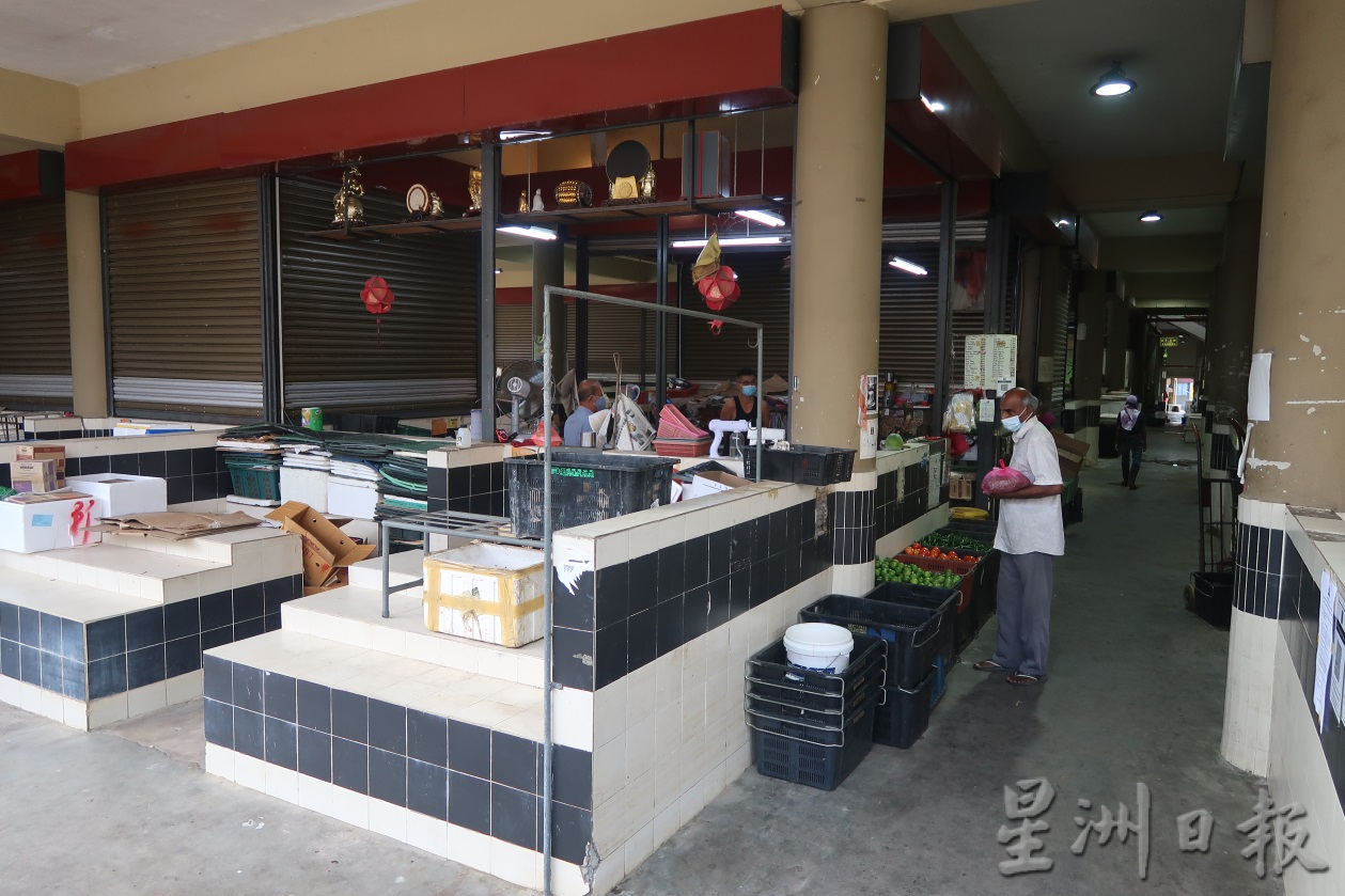 **已签发(请置头条)**柔︰第三版次头:业者员工每周检测,昔巴刹新制防疫