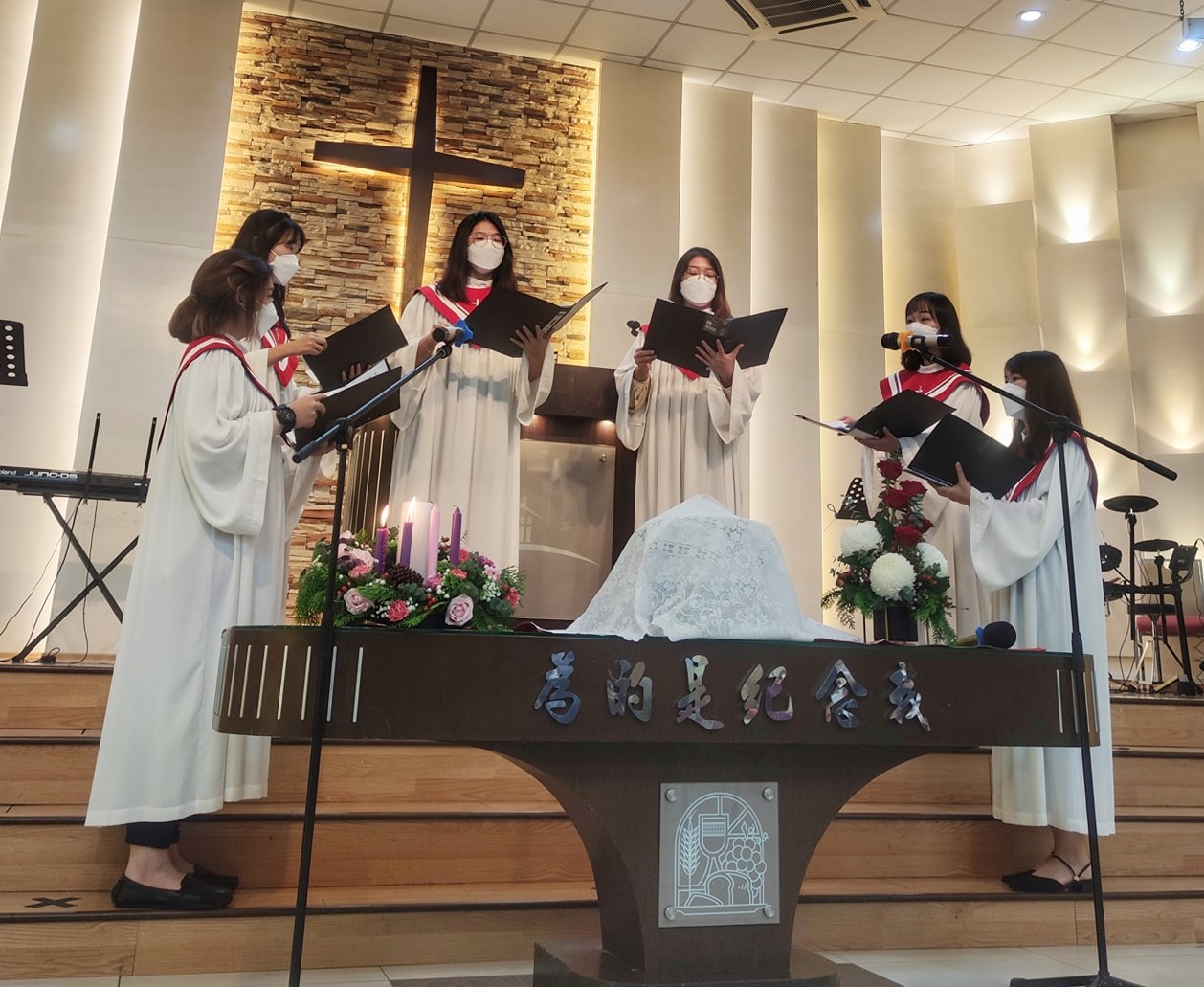 **已签发(请置头条)**柔:封面:【特稿】:哥打丁宜伯大尼教会首次以歌剧结合影音及现场合唱,展开马拉松圣诞组曲音乐会