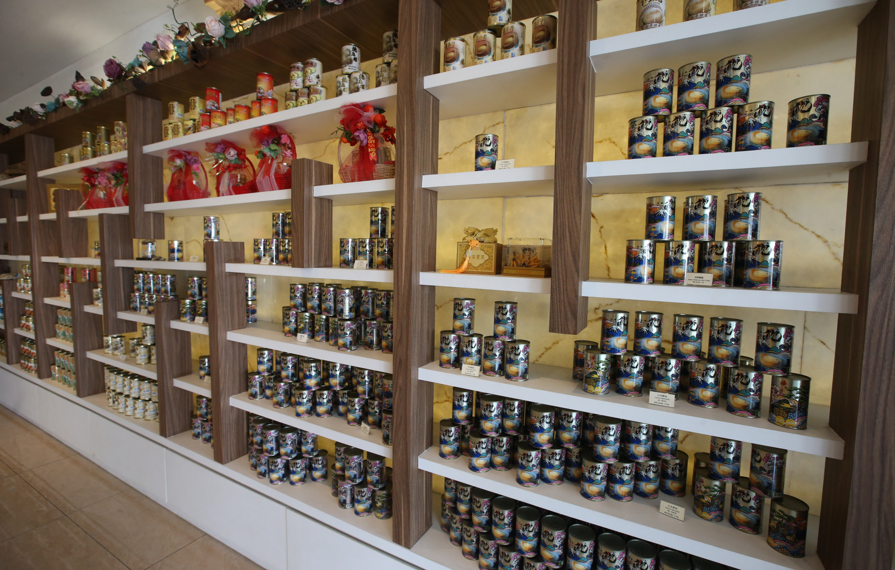 **已签发(请置头条)**柔:封面:【特稿】:运输成本提高等因素,海味腊味价格调整