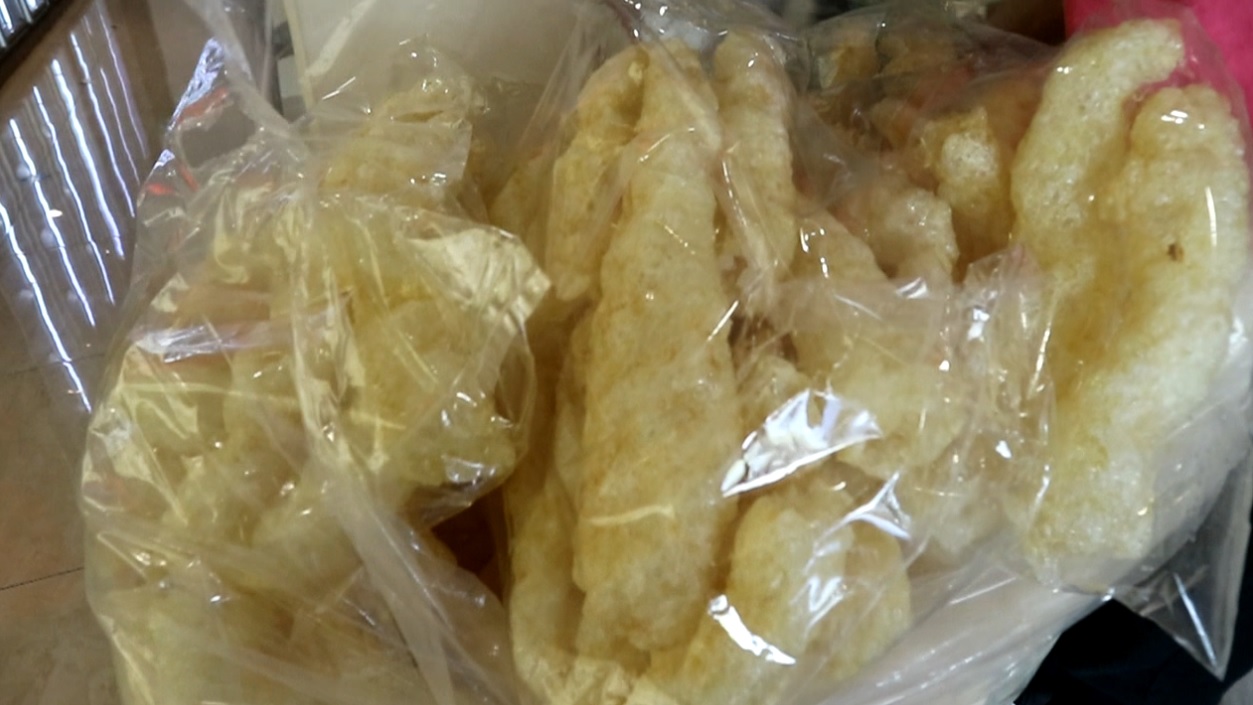 **已签发(请置头条)**柔:封面:【特稿】:运输成本提高等因素,海味腊味价格调整