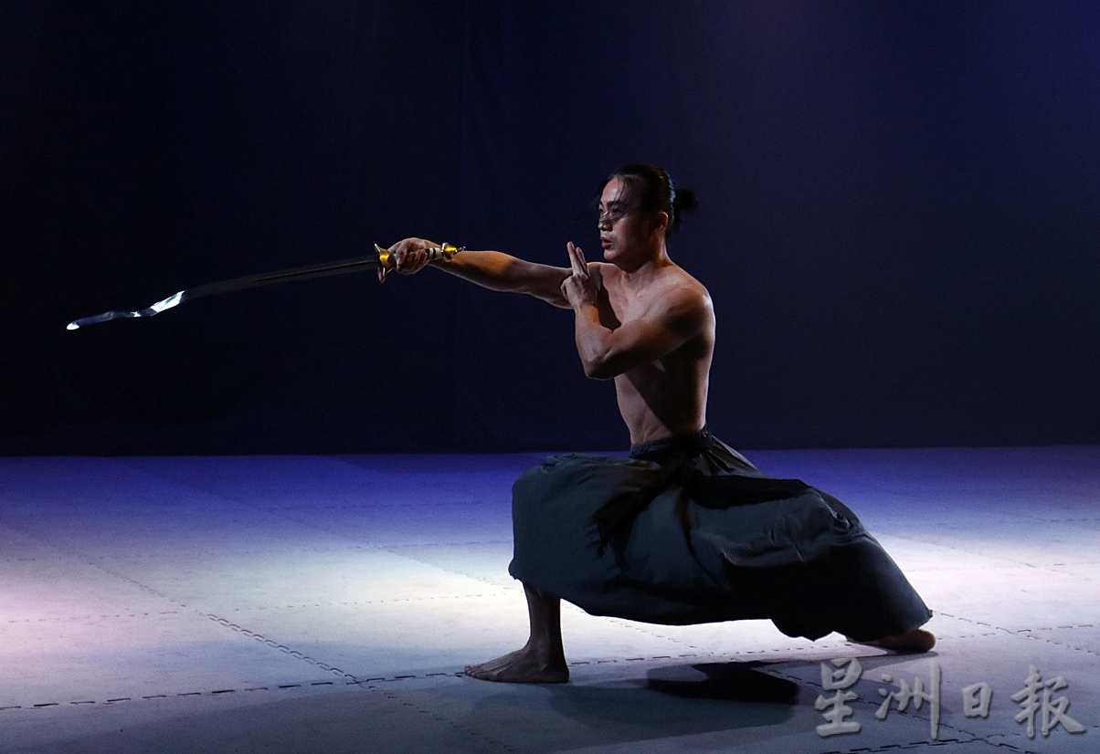 **已签发(请置头条)**柔:暂定封底内页头:阔别两年重新售票演出,《2021飙武 5.0》预演成功