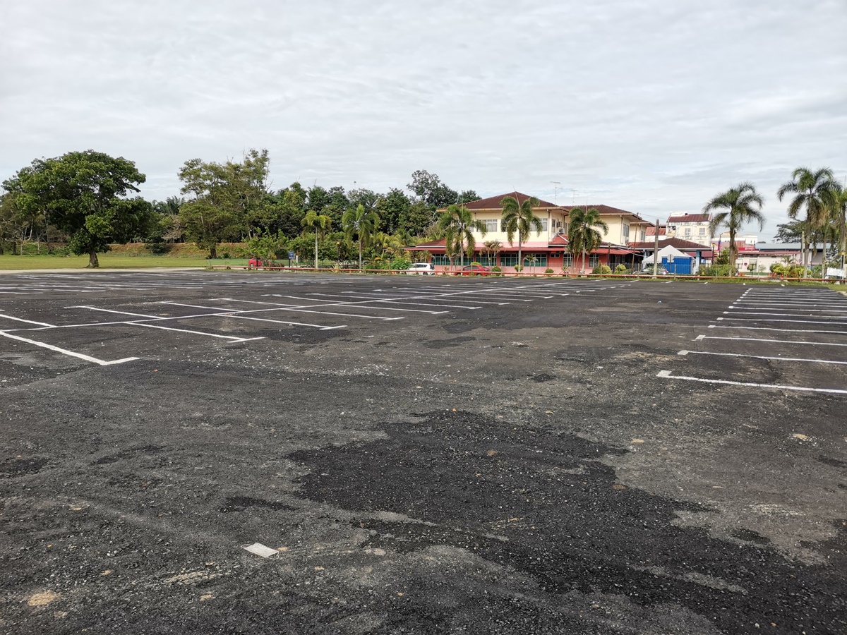 **已签发（请置头条）**柔：第三版头条：古来仅有一家非专科政府医院，张念群郑凯聪促政府尽快拨款提升