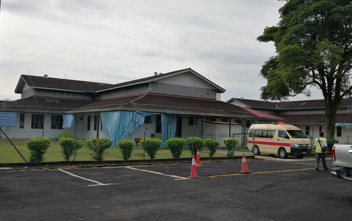 **已签发（请置头条）**柔：第三版头条：古来仅有一家非专科政府医院，张念群郑凯聪促政府尽快拨款提升