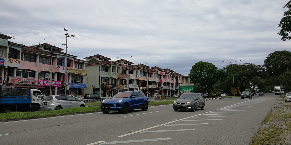 **已签发（请置头条）**柔：第三版头条：古来仅有一家非专科政府医院，张念群郑凯聪促政府尽快拨款提升