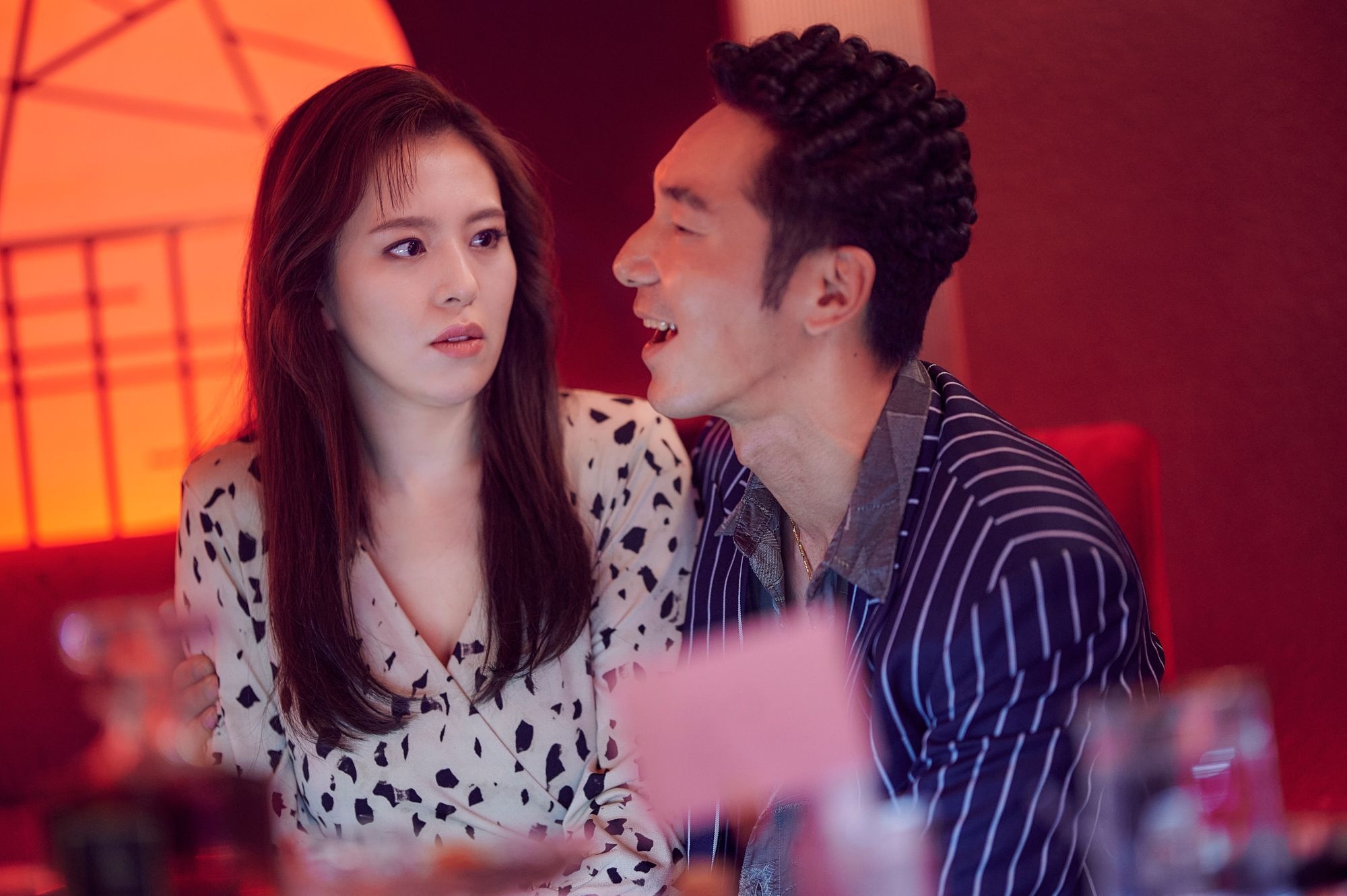 帮刘品言报仇网High翻 陶晶莹直播冰块袭胸李李仁