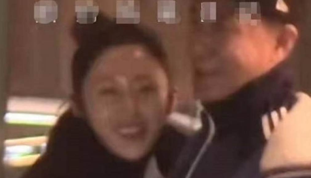 张天爱贴身抱高层照片疯传 公司秒发声灭火