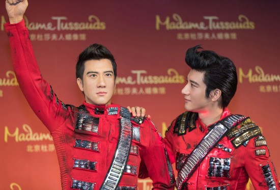 形象崩坏 王力宏蜡像疑被撤
