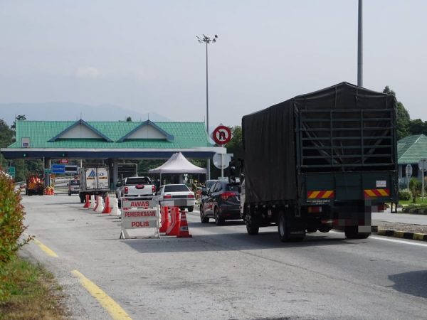 抢不到巴士票机票太贵 新马VTL暂冻结 部分游子不回乡