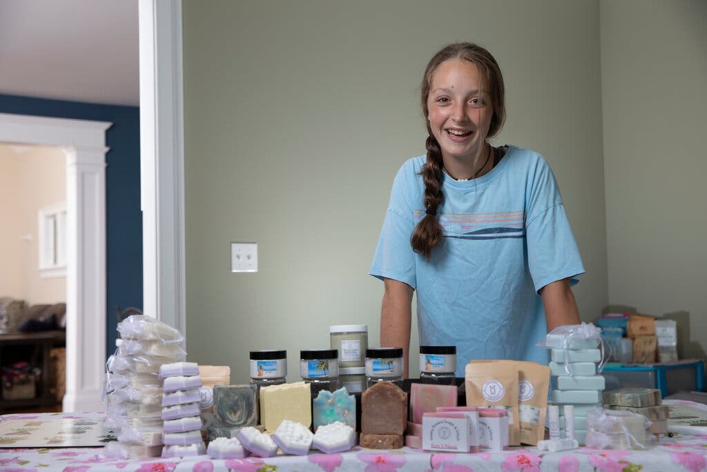 拼盘回顾 “疫”外生机/疫情下催生的新兴趣爱好成挣钱工具 挣钱的业余爱好