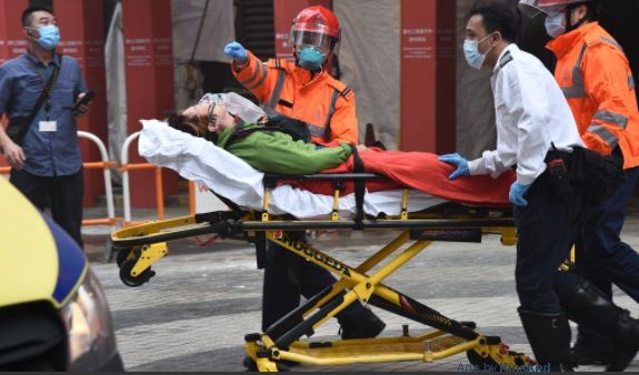 换文更新 港世贸中心火灾 14人吸浓烟送院 疏散1200多人