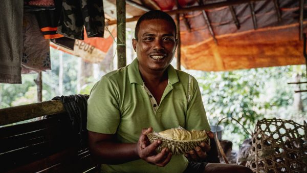 新教育（12月28日）封面故事: Native