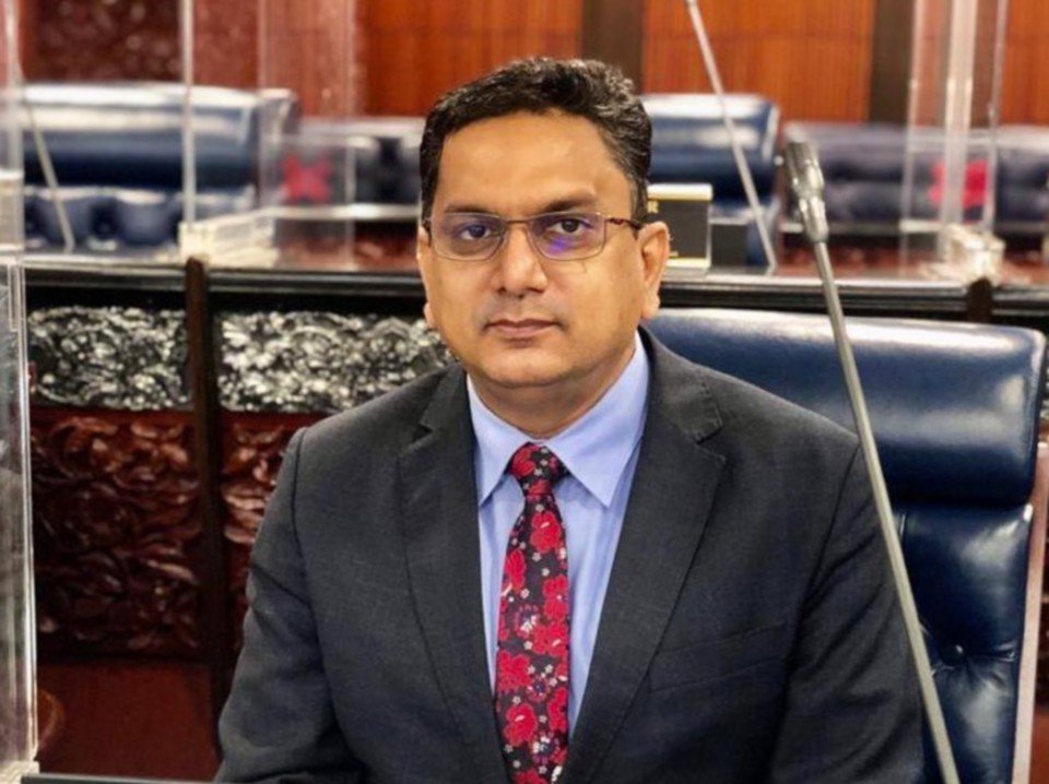 旺朱乃迪：4正副部长·拥有离岸账户