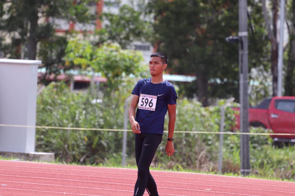 李合伟大热倒灶 埃伊兹兰称霸男跳高