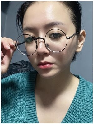 李妍瑾曝曾被性骚经历 呛弹头被回酸