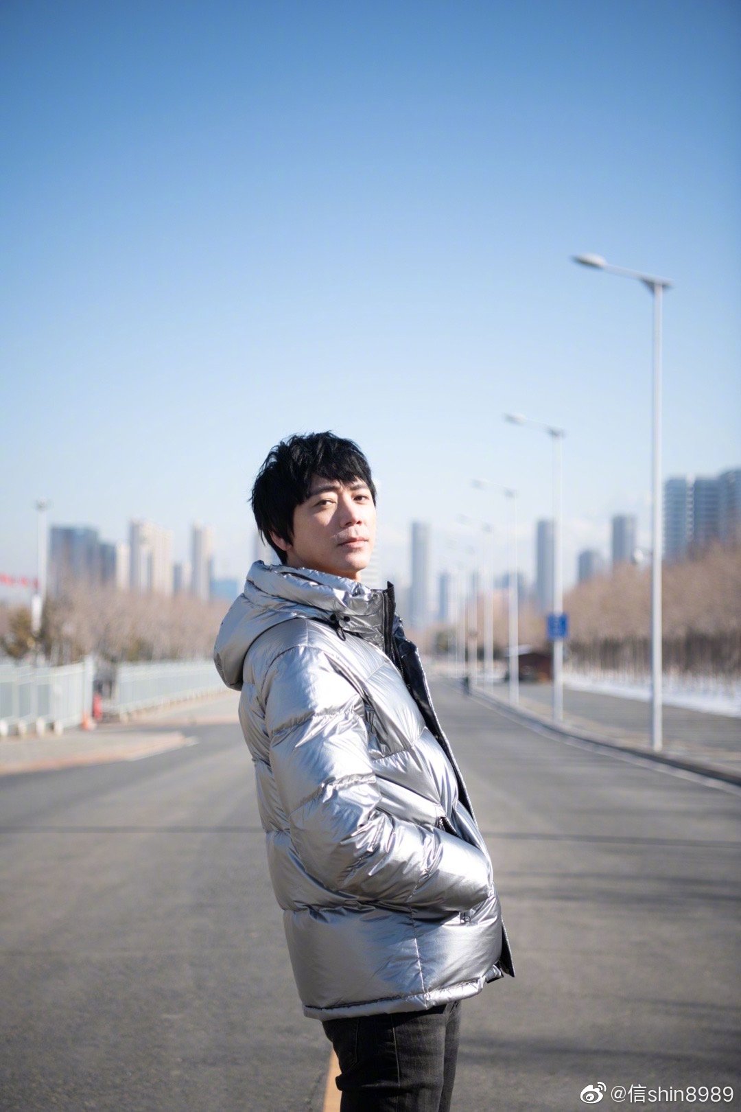 李妍瑾曝被弹头强压摸奶 与信交往是另一个地狱