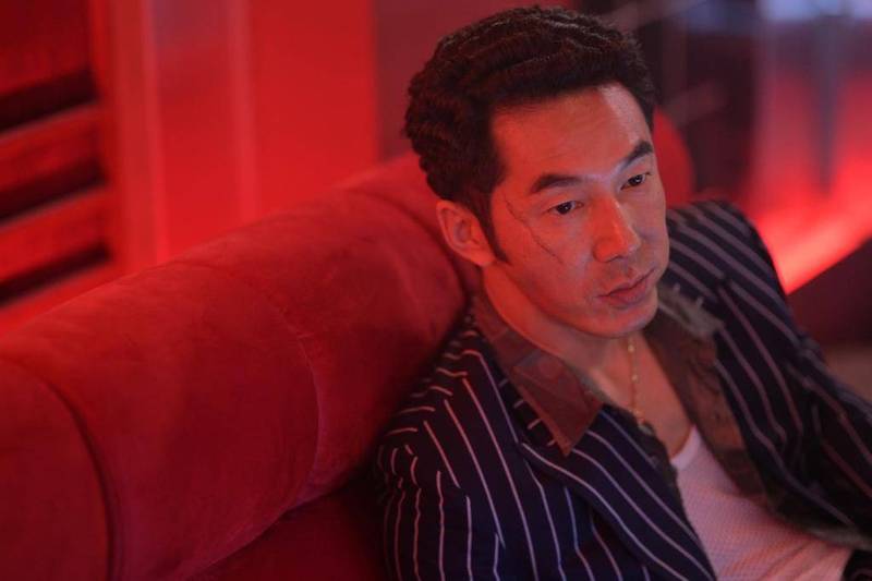 李李仁《华灯》性侵戏全网怒 女儿21字求饶爸网笑翻