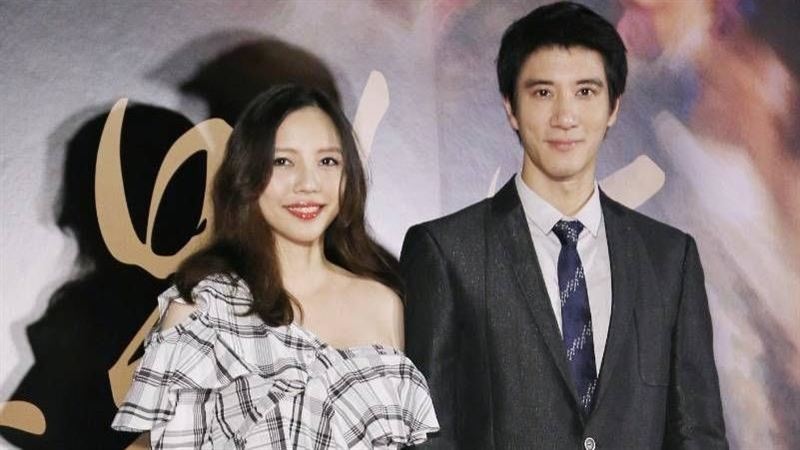 李靓蕾揭王力宏假面文笔超绝 一日阅读量超《哈利波特》总和