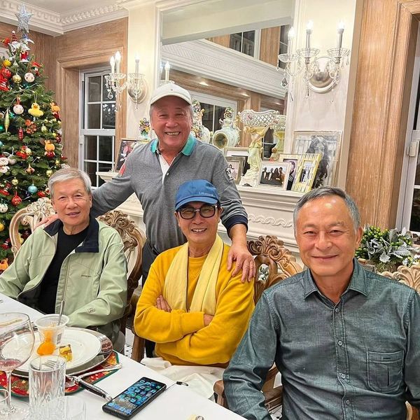 杜夏雨晒老戏骨聚会照　杜琪峰奢华饭厅曝光