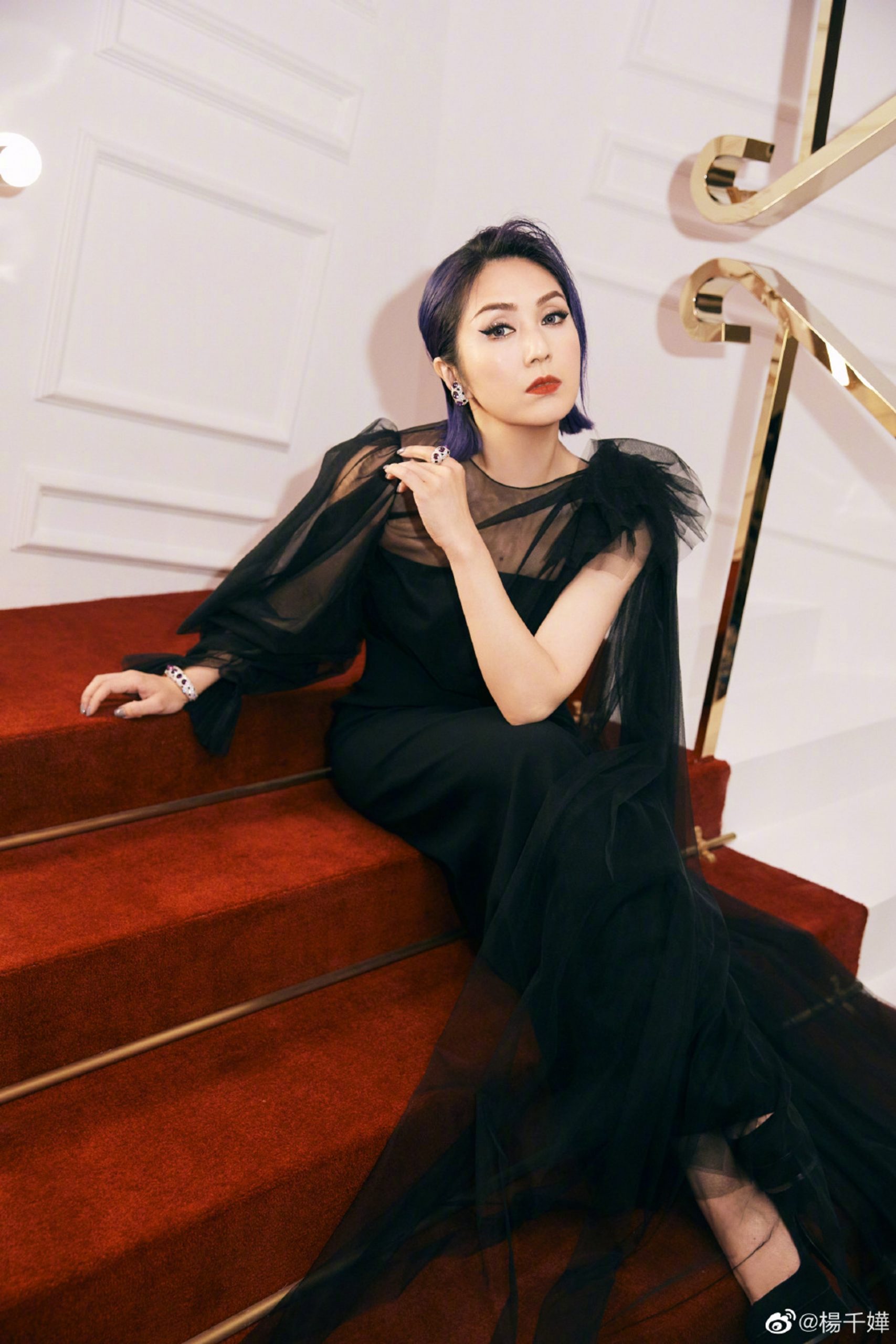 杨千嬅否认移居上海 网酸：只想赚人民币