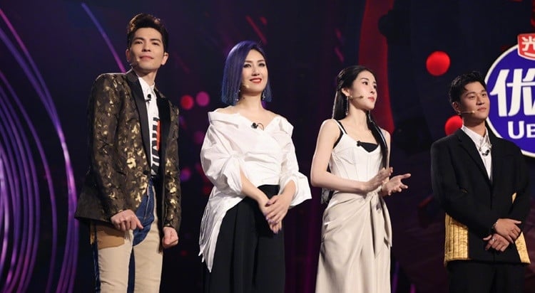 杨千嬅被曝举家移居上海 9岁儿子入读顶级学校