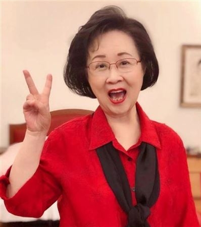 林青霞往昔魅力惊人 琼瑶曝粉丝追到家