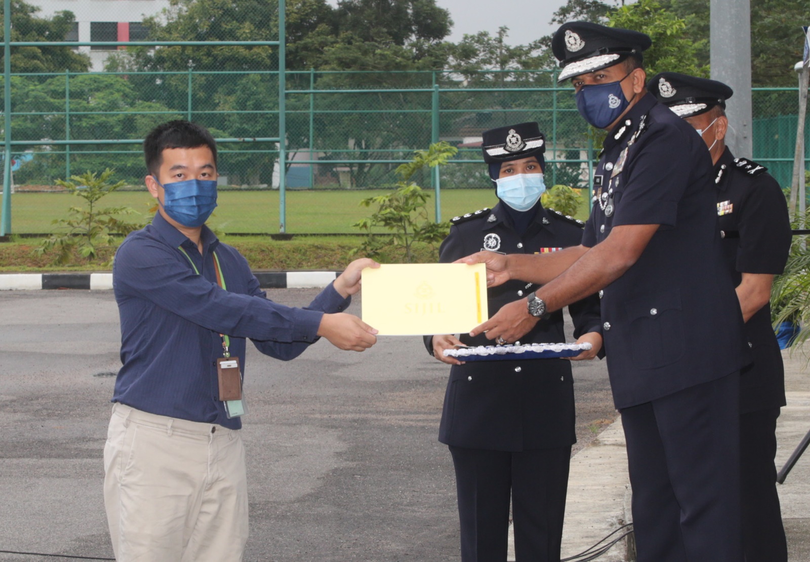 柔: 阿育汉:截至11月有228宗案 廉政部89%结案 30警员革职