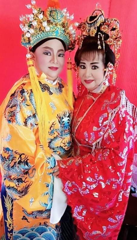 柔:今日面谱(12月9日见报):洪雅萍发扬传统戏曲文化,网上分享歌仔戏影片