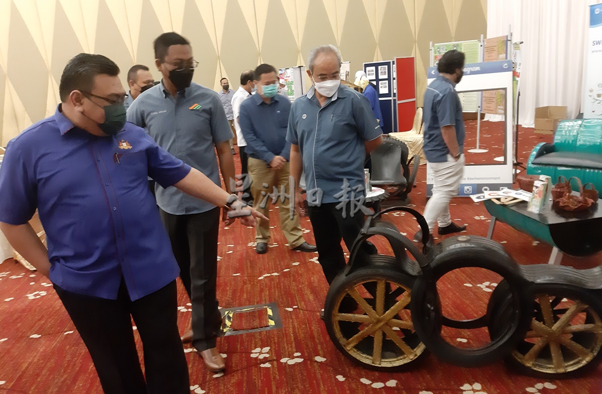 柔:新闻:柔学校资源回收赛颁奖礼,宽柔二小夺总冠军