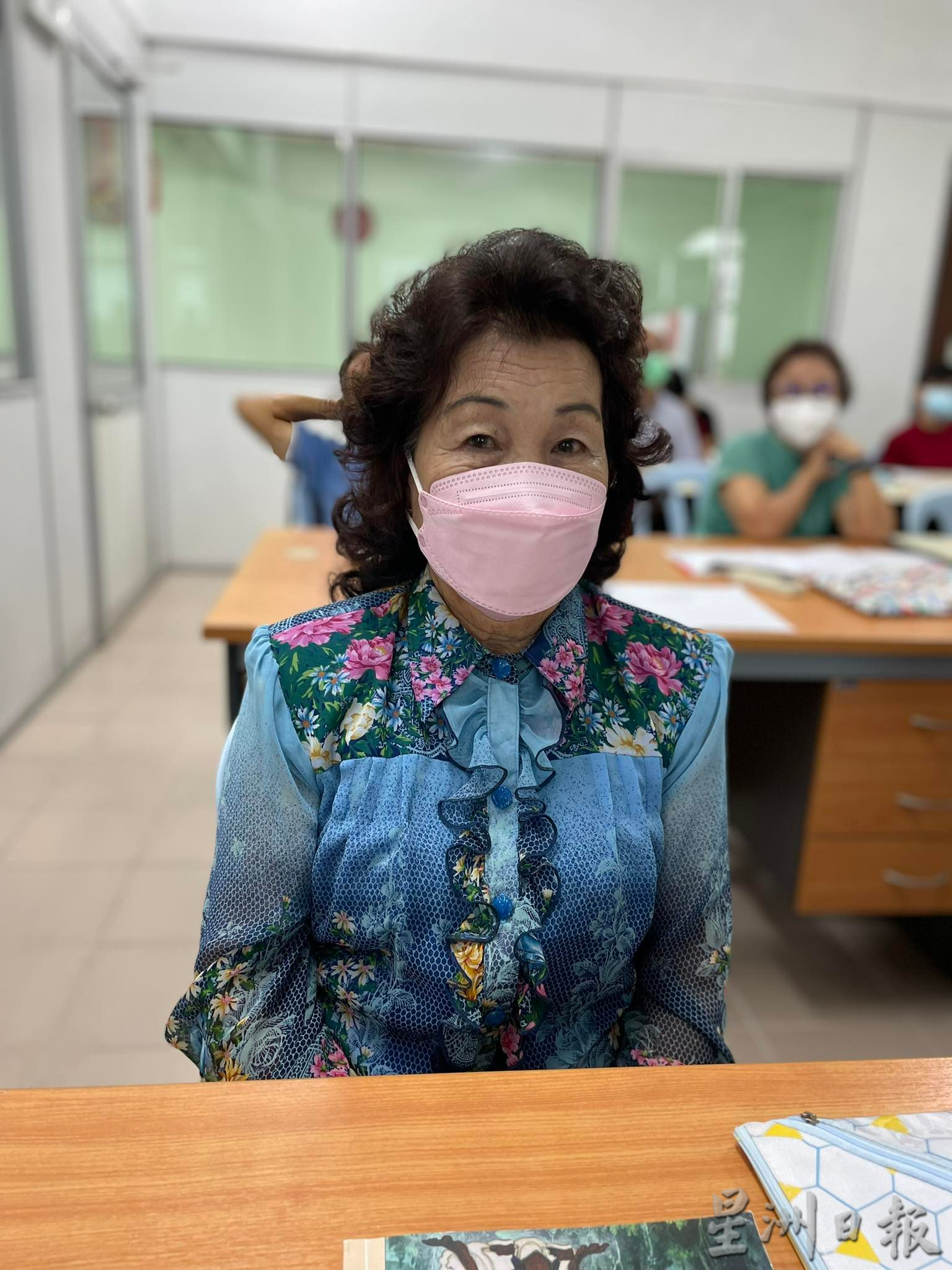 柔：新闻：活到老学到老，亲善俱乐部推弟子规读书会鼓励参与